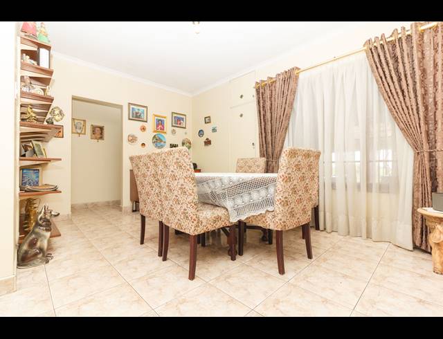 4 BEDROOM FREESTANDING FOR SALE IN MOUNT VERNON